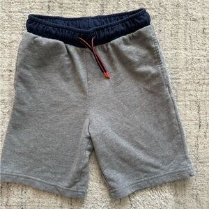 Cat & Jack grey shorts size 6/7